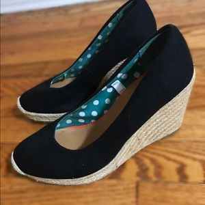 Wedge heel shoes